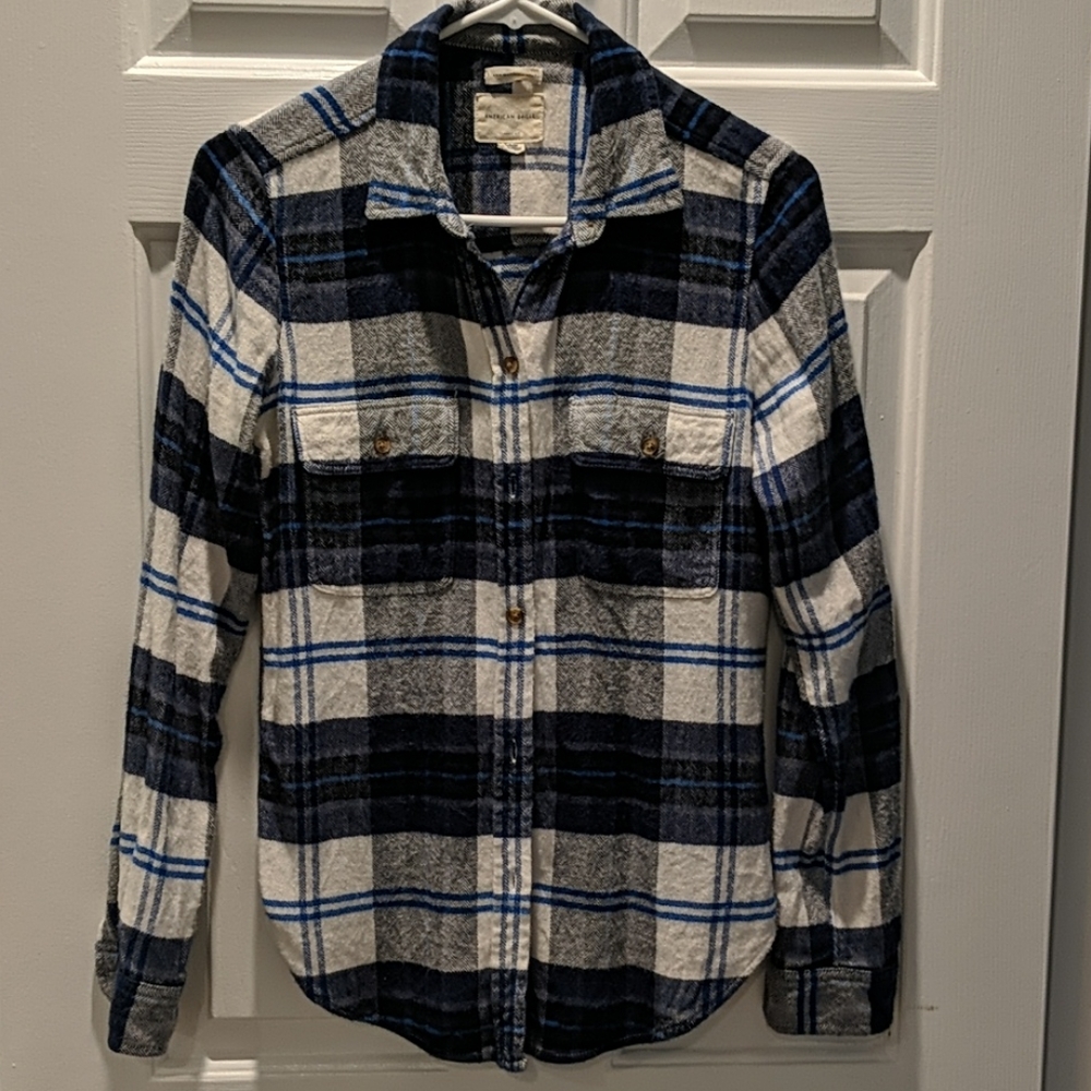 Women's plaid shirt
